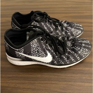 Nike Free TR Fit 5 sneakers.